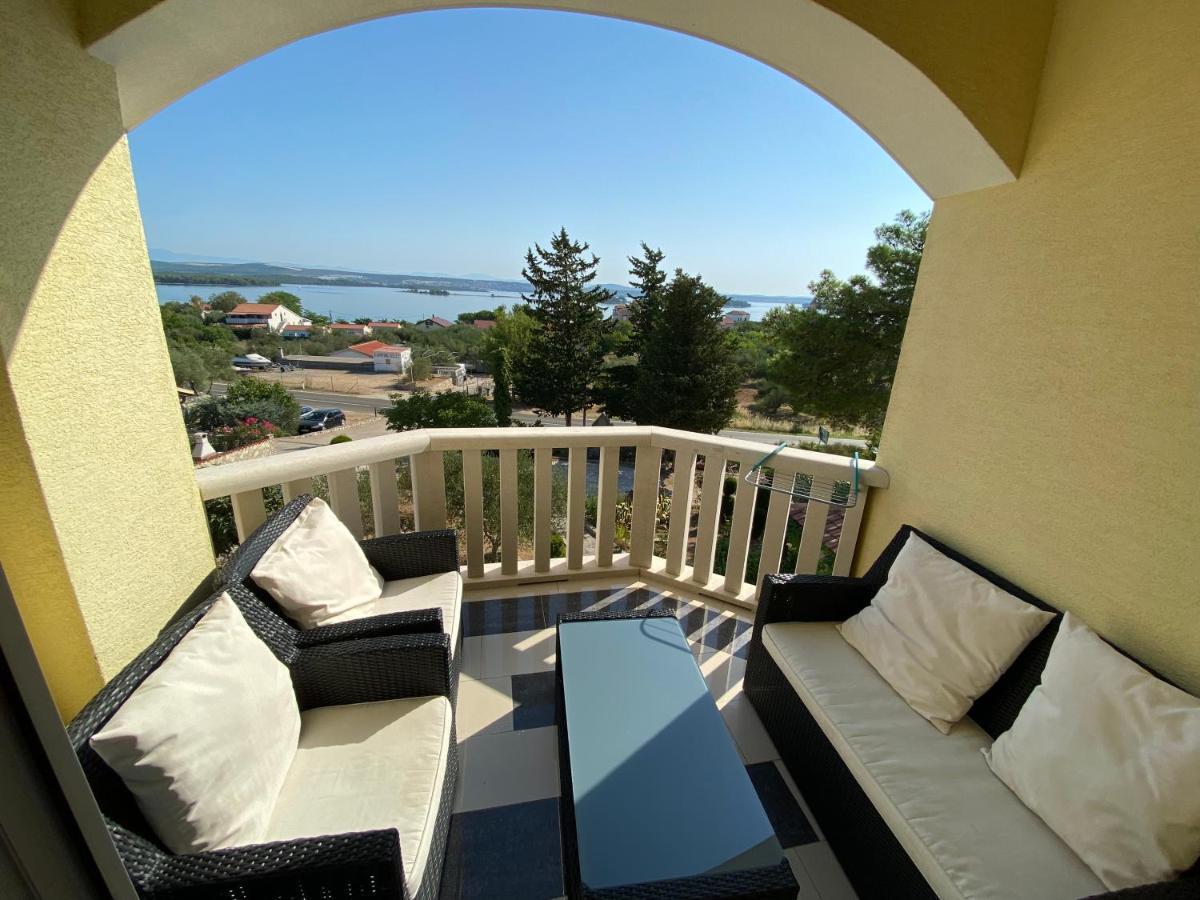 Apartments Villa Lora Kraj  المظهر الخارجي الصورة