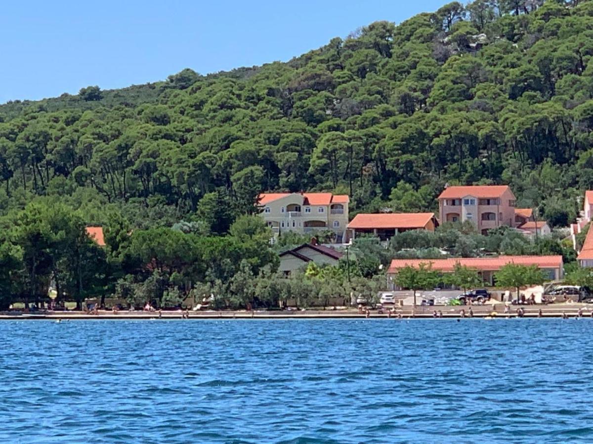 Apartments Villa Lora Kraj  المظهر الخارجي الصورة